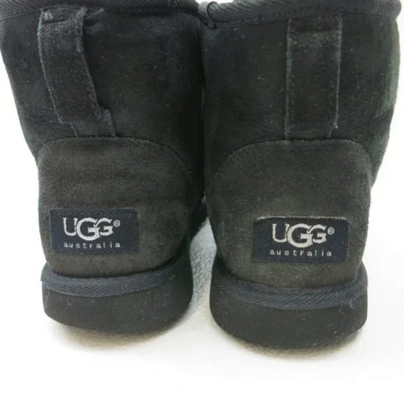 UGG Australia Classic Mini Black Boot 5854 Insulated 6 - Picture 2 of 7